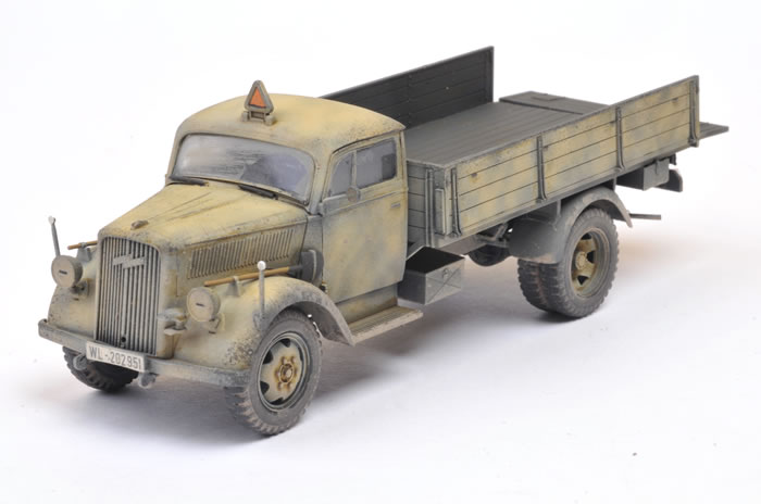 Tamiya 32585 - German 3ton 4x2 Cargo Truck 1/48