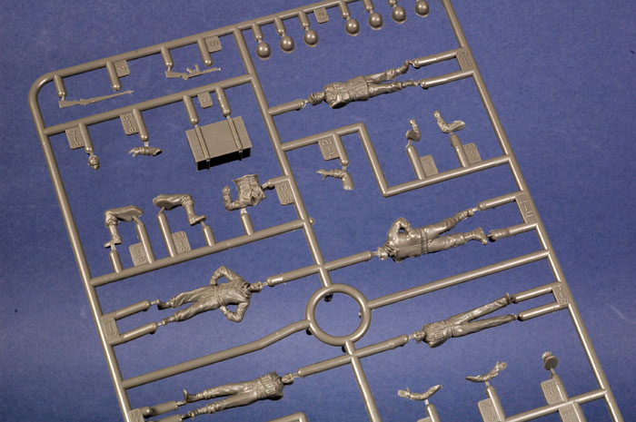 Tamiya 1/48 WWII US Infantry at Rest (9) & Jeep Kit – Military